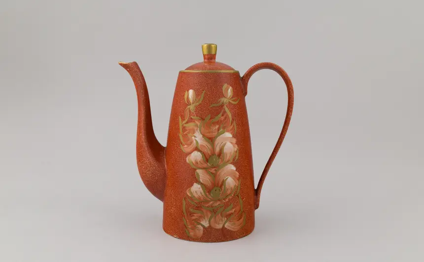 Piezas de Cerámica Nacional: una Pequeña Muestra de la Colección del Museo de Artes Decorativas